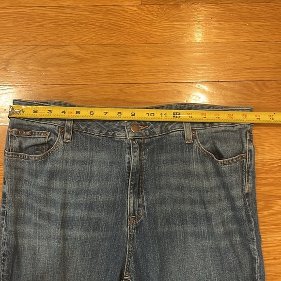 L.L.Bean women’s favorite fit jeans size 16 tall. - Picture 3 of 8